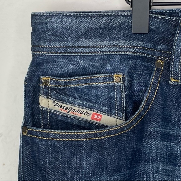 Diesel Larkee Denim Jeans Men’s 40W 32L Regular Straight Button Fly - Picture 5 of 15